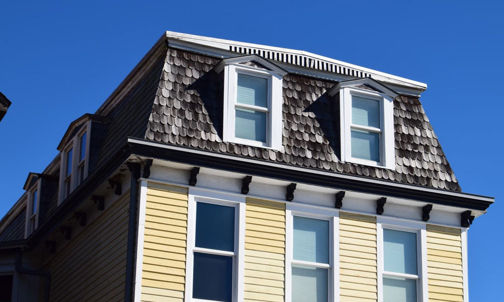 سقف شیروانی فرانسوی یا مانسارد (Mansard Roof)
